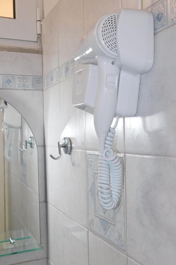 Adonino Apartment *